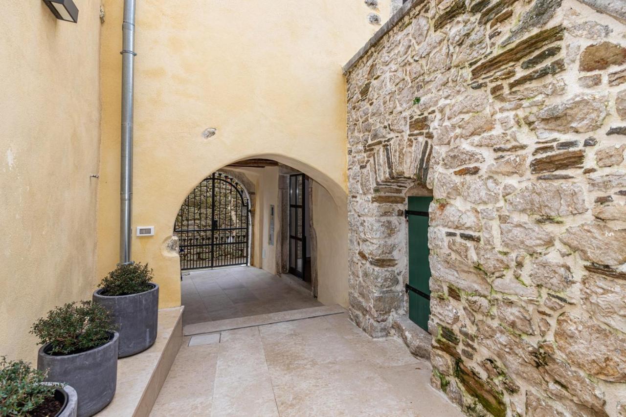 Casa Amelia In Pićan Exteriér fotografie