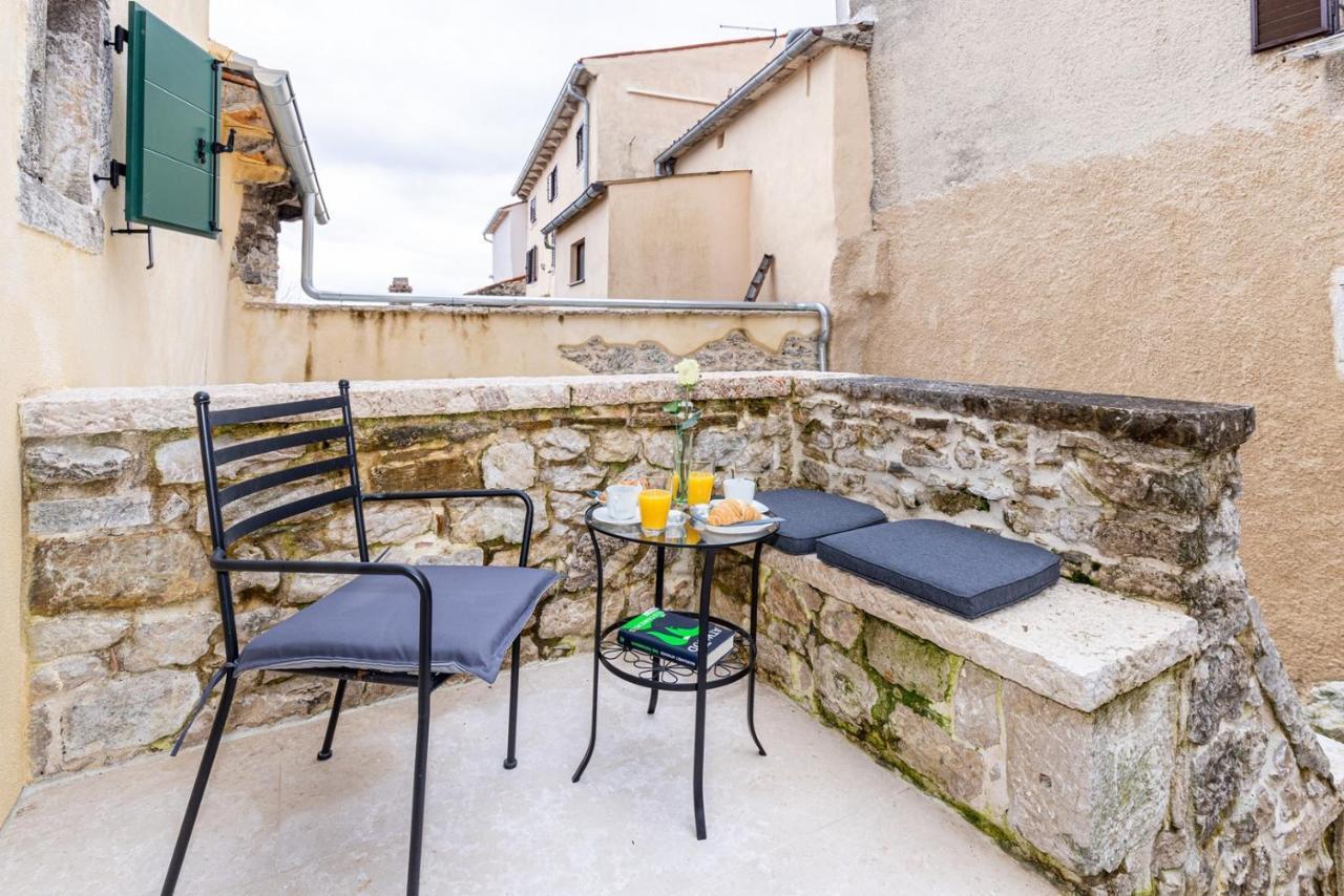 Casa Amelia In Pićan Exteriér fotografie